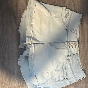Light washed Jean shorts